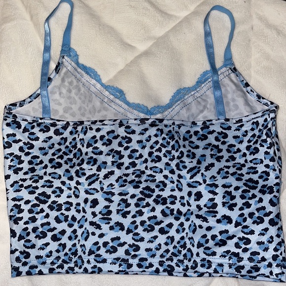 blue leopard crop top - Picture 3 of 3